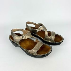 Naot Womens Fado Gold Metallic Leather Sandal Rhinestone Buckle Comfort size 5